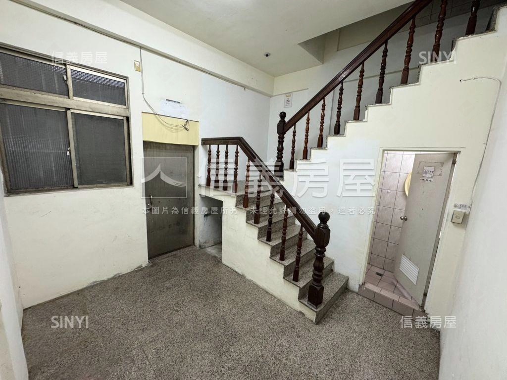 稀有☆正金陵路優質透店房屋室內格局與周邊環境