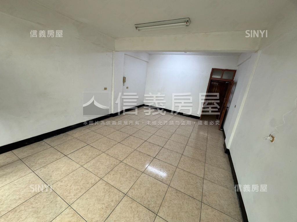 稀有☆正金陵路優質透店房屋室內格局與周邊環境