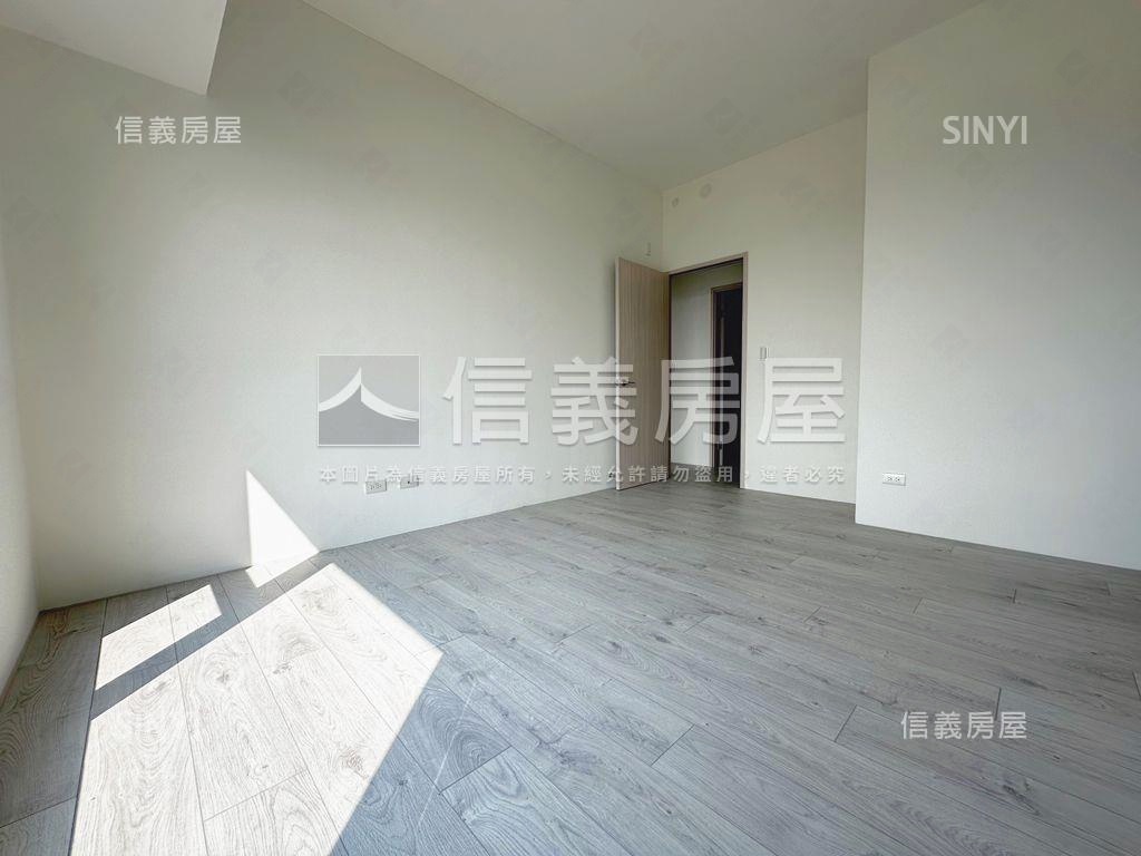 ［專任］林裡朝南三房平車房屋室內格局與周邊環境
