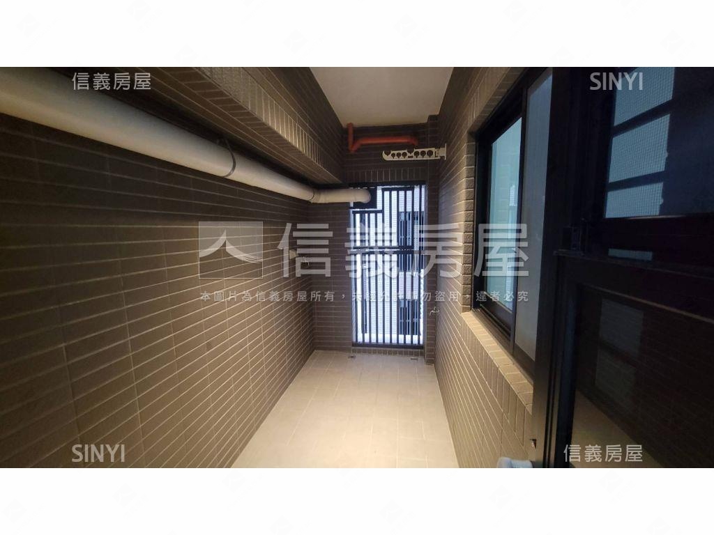 小港全新成屋大２房附平車房屋室內格局與周邊環境