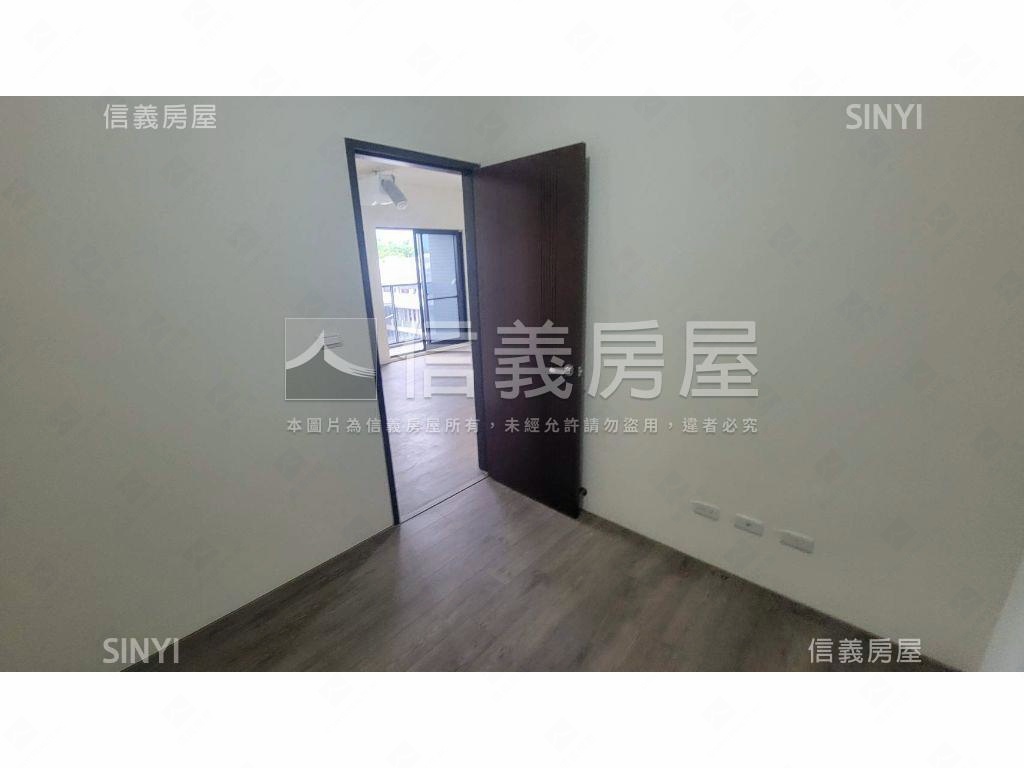小港全新成屋大２房附平車房屋室內格局與周邊環境