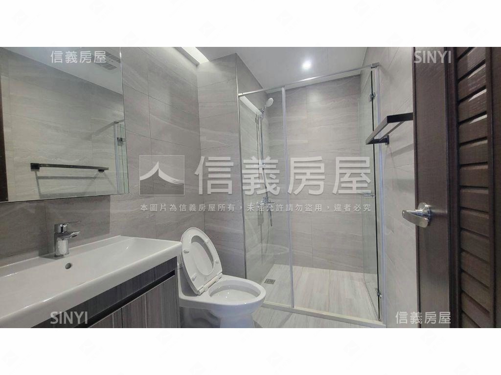 小港全新成屋大２房附平車房屋室內格局與周邊環境