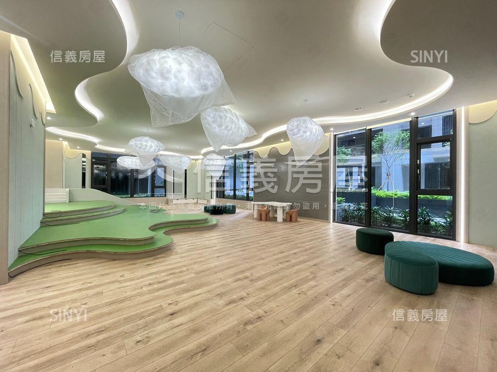 小港全新成屋大２房附平車房屋室內格局與周邊環境