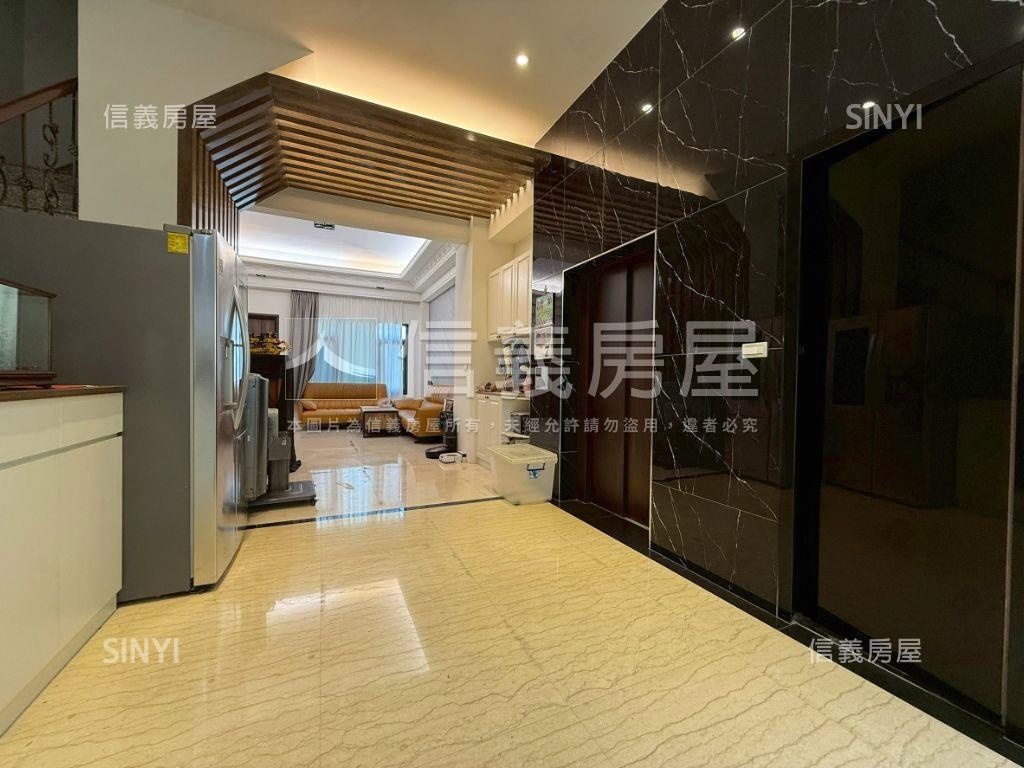 中壢奧萬大邊間電梯別墅房屋室內格局與周邊環境