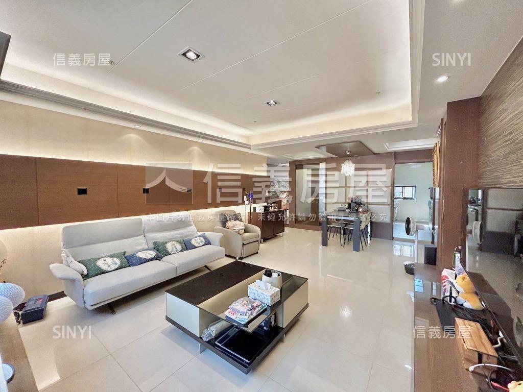 竹北大遠百旁高樓雙車位房屋室內格局與周邊環境