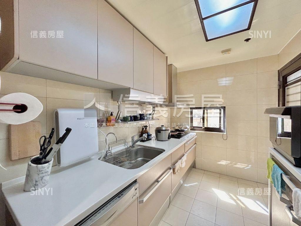 竹北大遠百旁高樓雙車位房屋室內格局與周邊環境