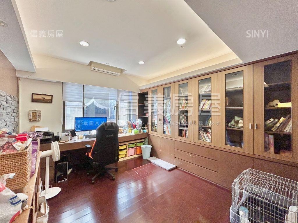 竹北大遠百旁高樓雙車位房屋室內格局與周邊環境