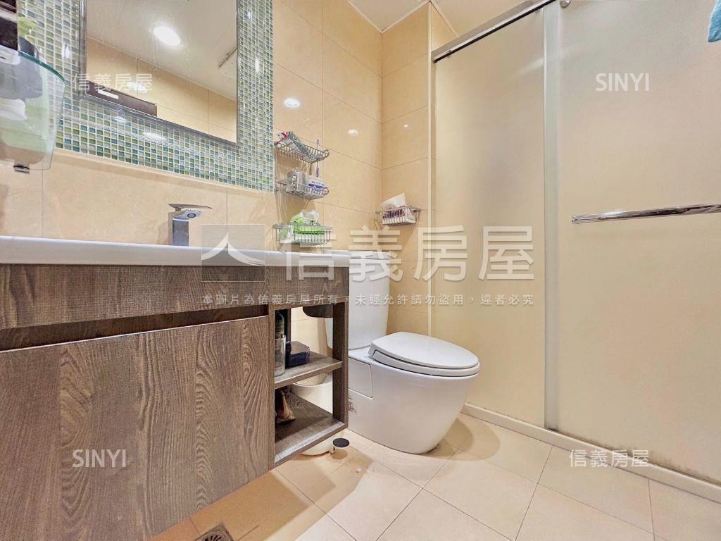 竹北大遠百旁高樓雙車位房屋室內格局與周邊環境