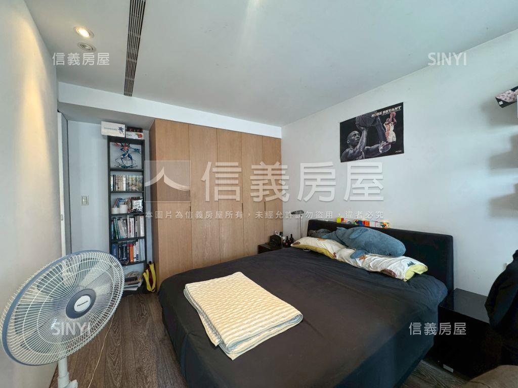 一層一戶精美豪邸房屋室內格局與周邊環境