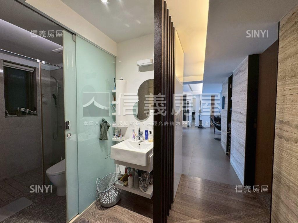 一層一戶精美豪邸房屋室內格局與周邊環境