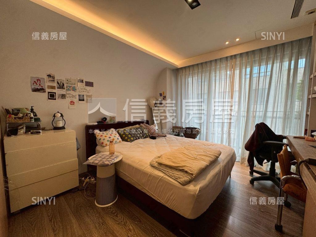 一層一戶精美豪邸房屋室內格局與周邊環境