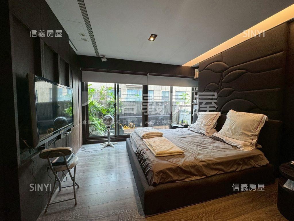 一層一戶精美豪邸房屋室內格局與周邊環境