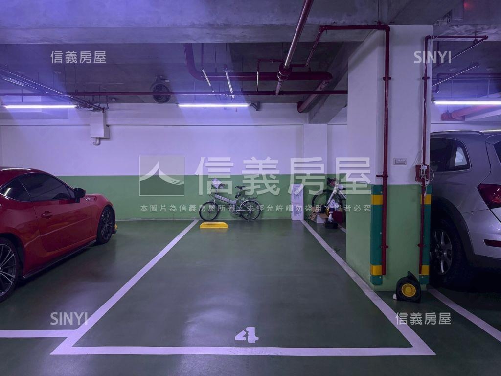 一層一戶精美豪邸房屋室內格局與周邊環境