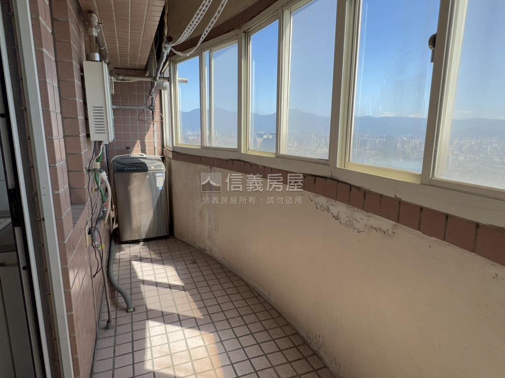 阿爾卑斯鋼骨高樓景觀屋房屋室內格局與周邊環境