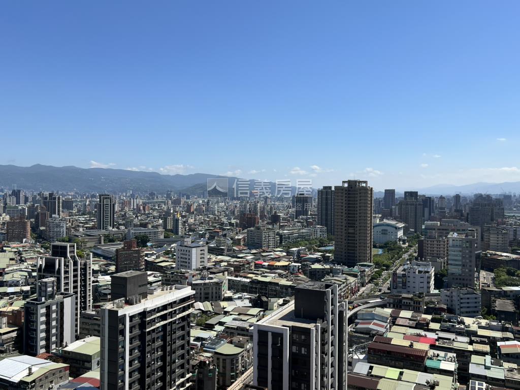 阿爾卑斯鋼骨高樓景觀屋房屋室內格局與周邊環境