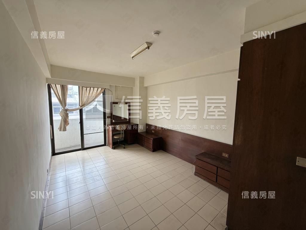 文山特區，寬敞大三房房屋室內格局與周邊環境