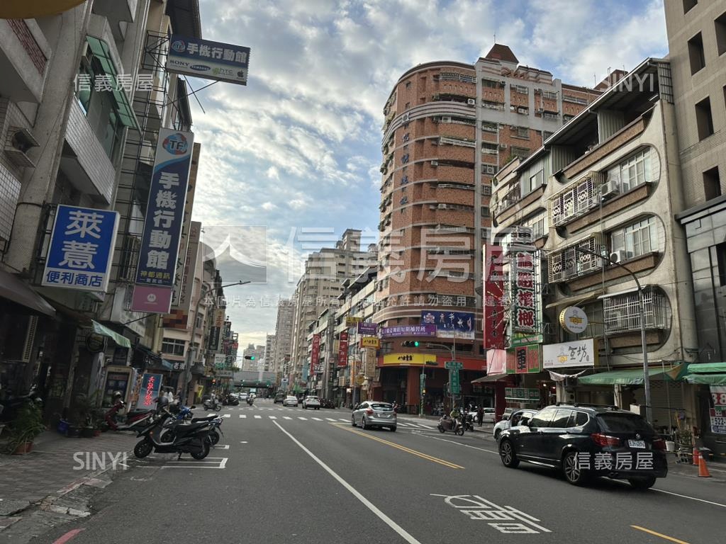 城揚ＫＳ１兩房平車房屋室內格局與周邊環境