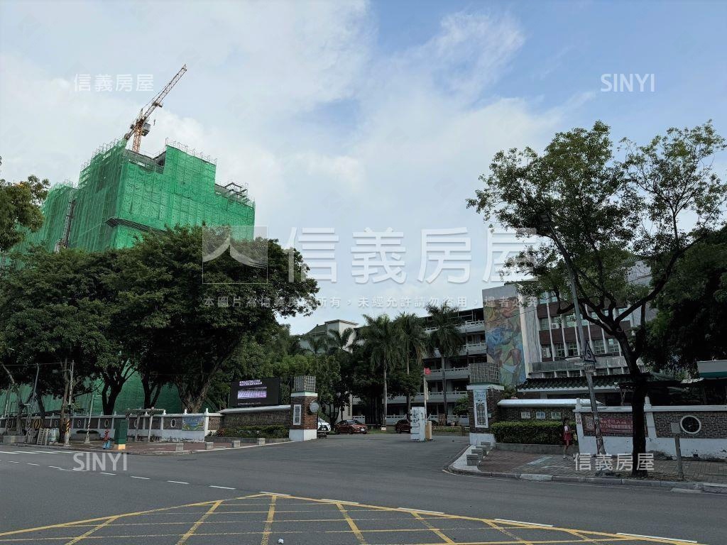 城揚ＫＳ１兩房平車房屋室內格局與周邊環境
