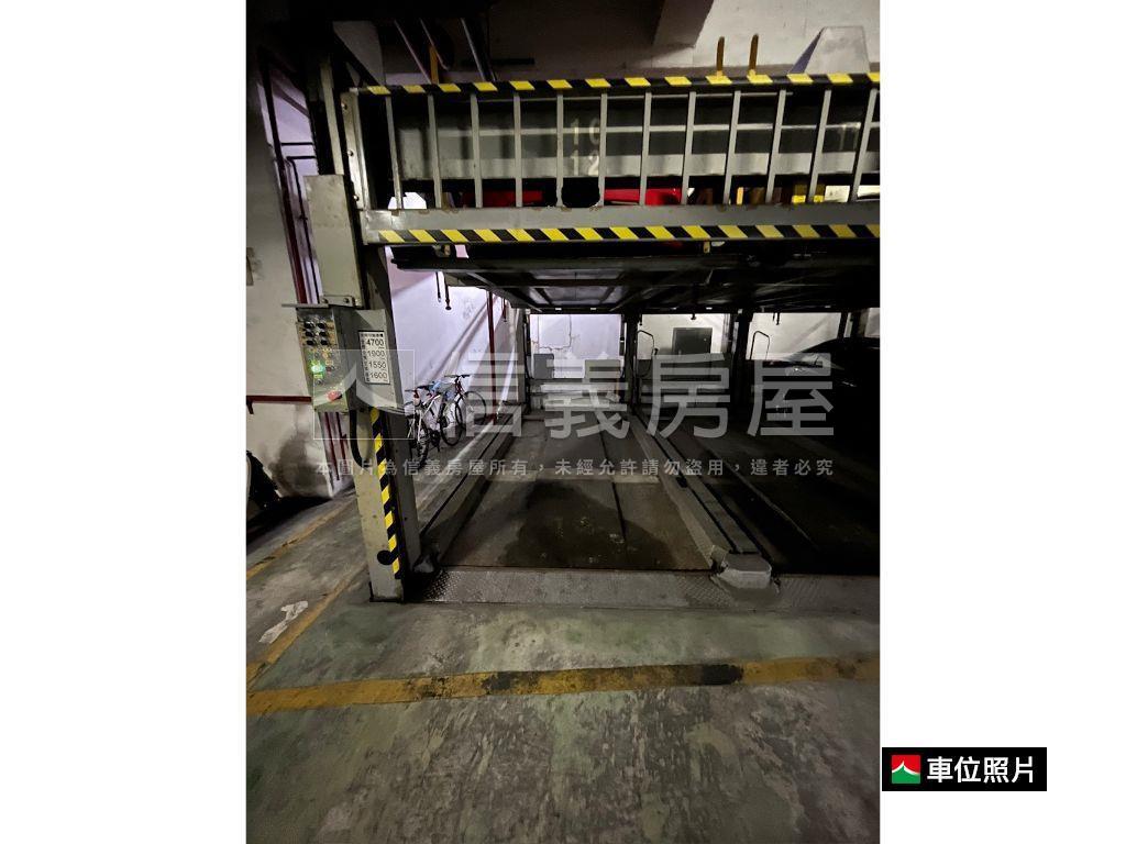 黎明商圈★三房車位房屋室內格局與周邊環境