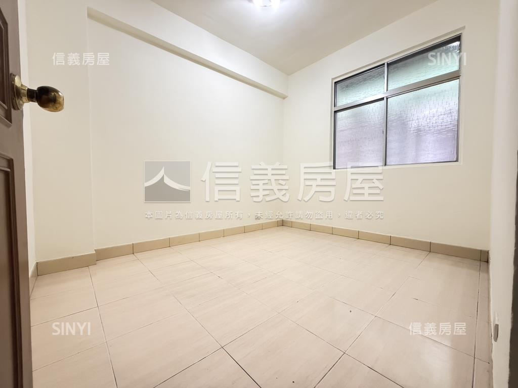 景安捷運邊間三樓房屋室內格局與周邊環境