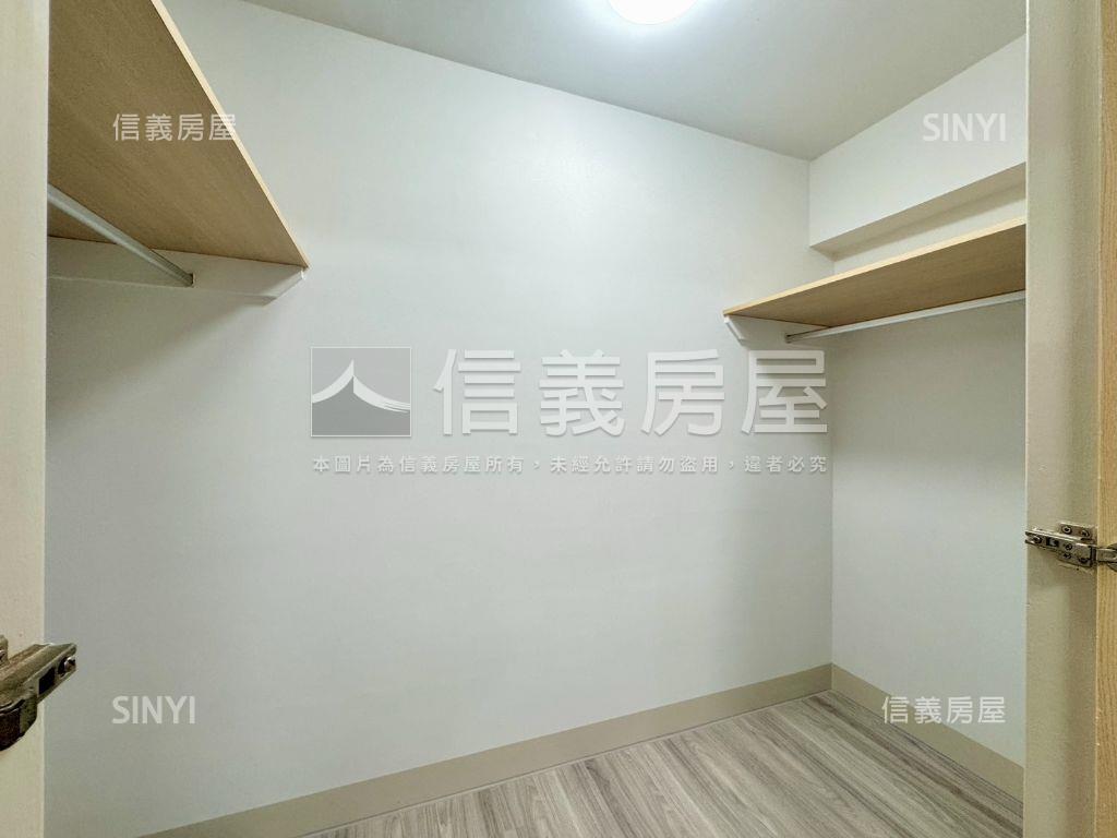 摩登美裝潢小資宅房屋室內格局與周邊環境