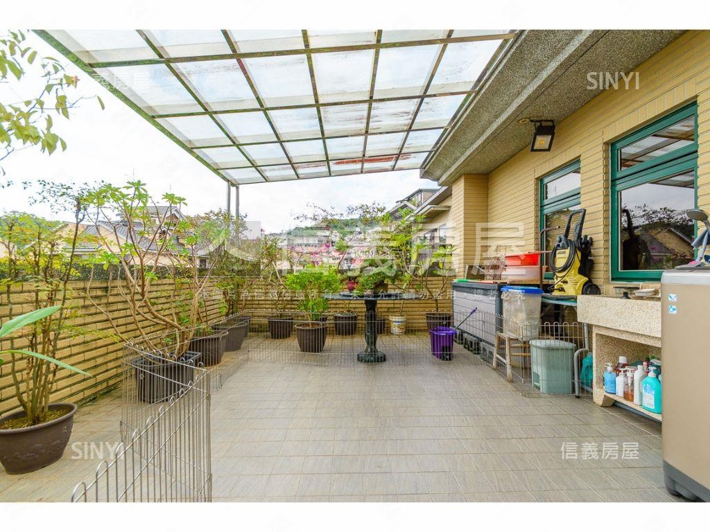 岫臻三面採光雅致樓中樓房屋室內格局與周邊環境