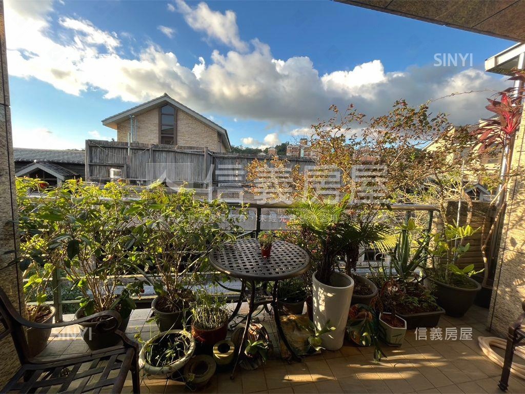 岫臻三面採光雅致樓中樓房屋室內格局與周邊環境