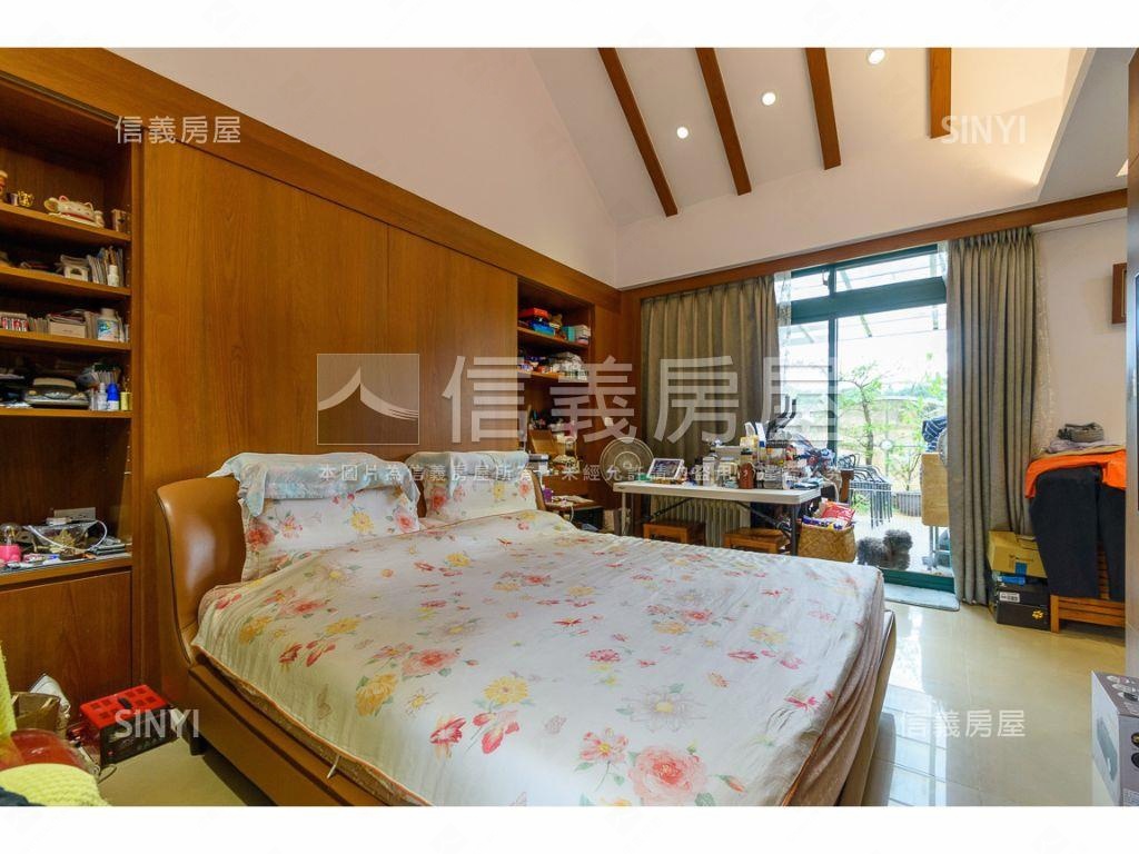 岫臻三面採光雅致樓中樓房屋室內格局與周邊環境