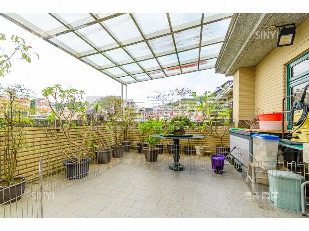 岫臻三面採光雅致樓中樓房屋室內格局與周邊環境