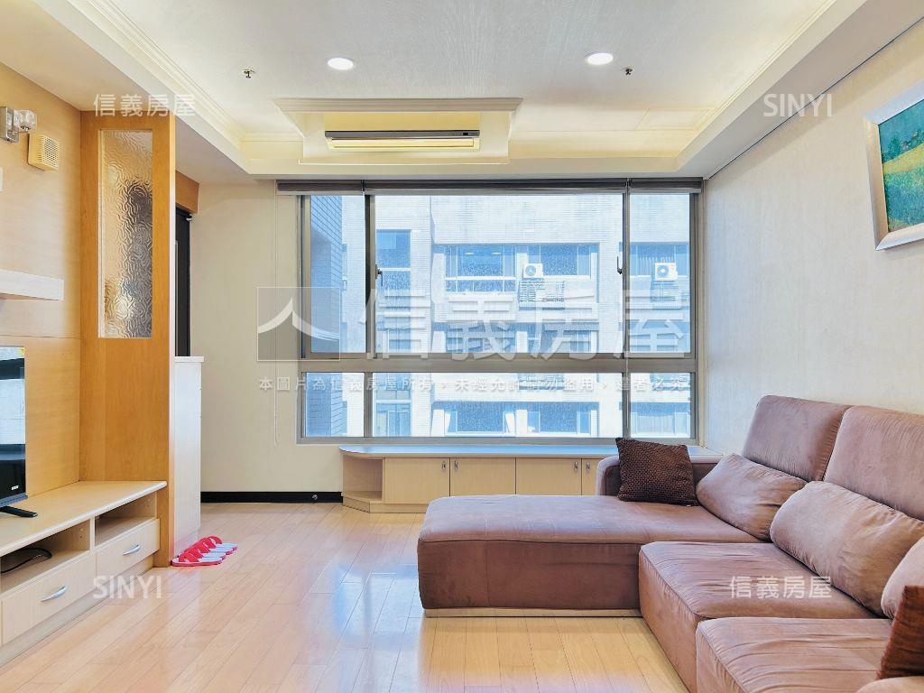 近未來Ｇ１１竹城四房車位房屋室內格局與周邊環境