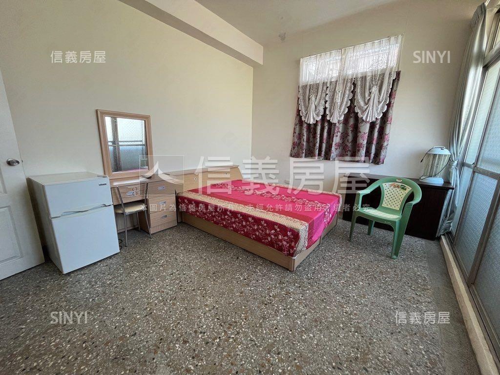 內新市場旁面寬透天角店房屋室內格局與周邊環境