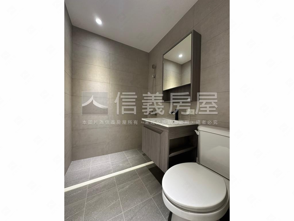 精美五福方正公寓三樓房屋室內格局與周邊環境