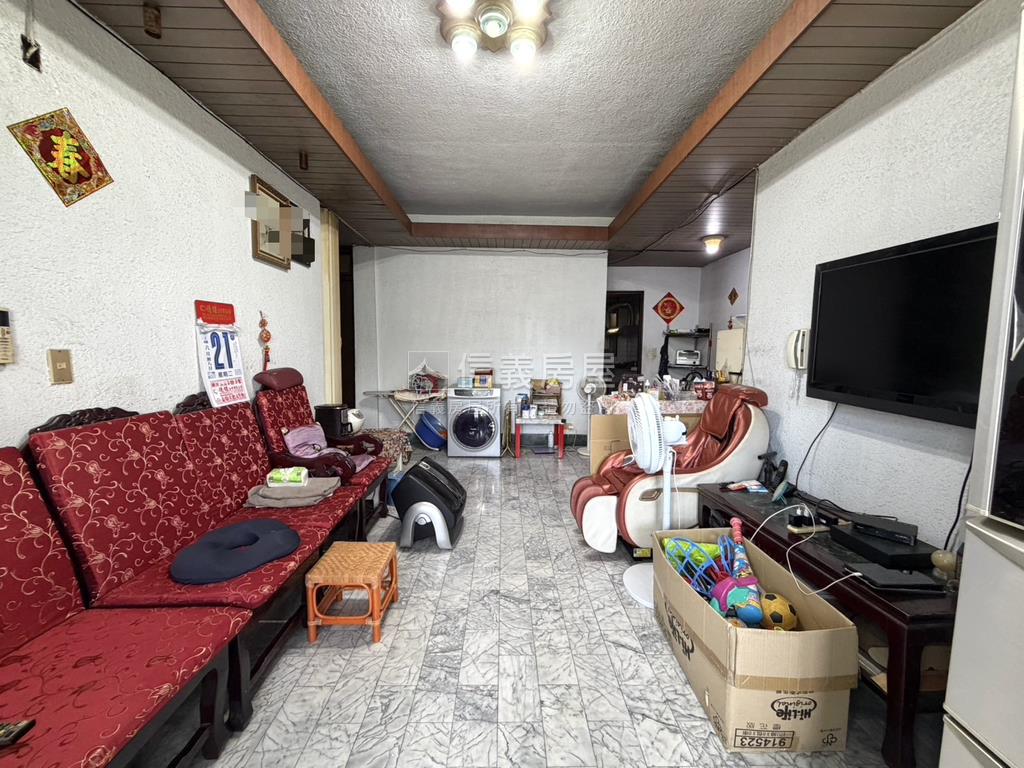 河岸第一排‧潛力公寓三樓房屋室內格局與周邊環境
