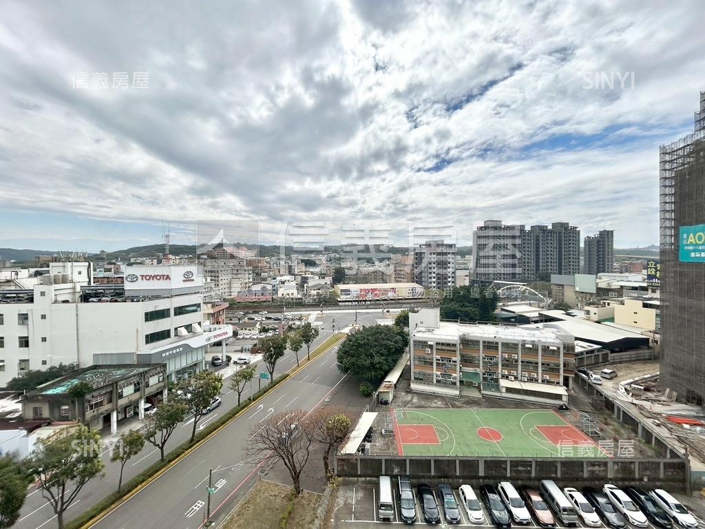 ＭＭ２１高樓視野兩房車位房屋室內格局與周邊環境