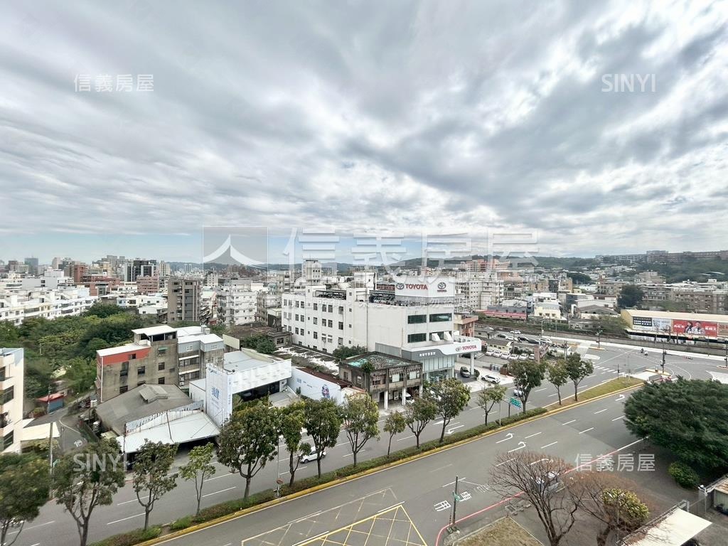 ＭＭ２１高樓視野兩房車位房屋室內格局與周邊環境