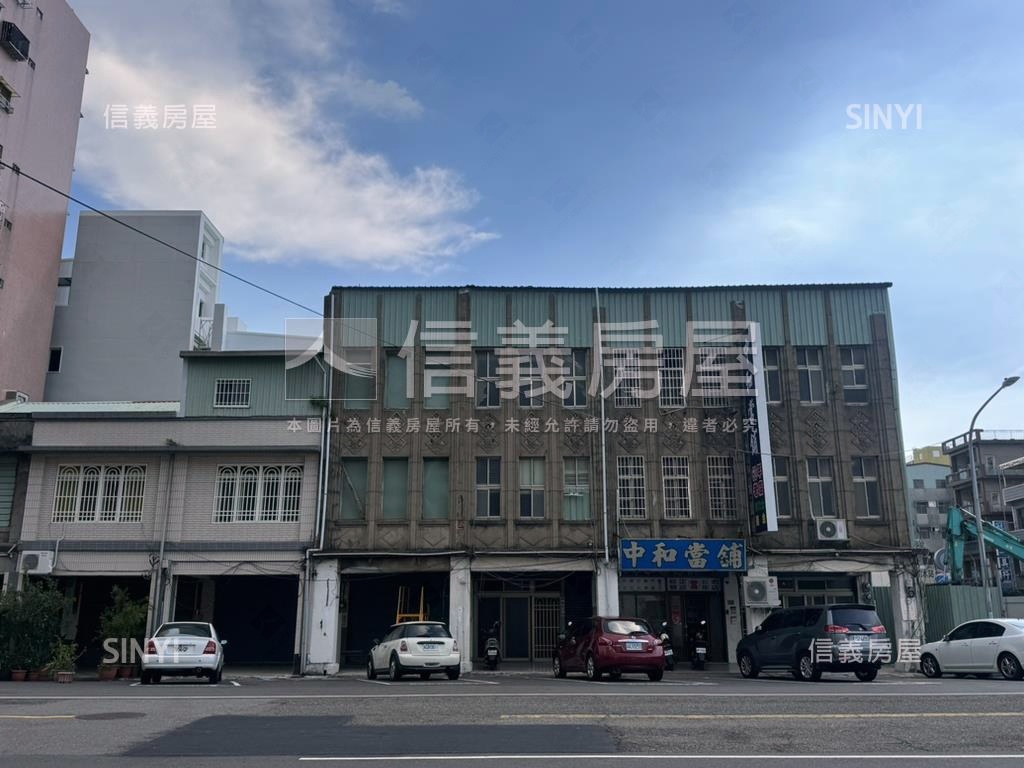 鹽埕興華街整排透天店面房屋室內格局與周邊環境
