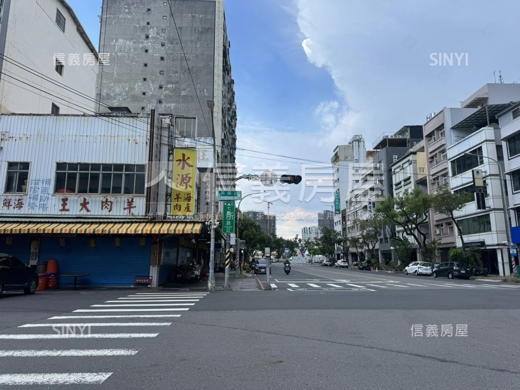 鹽埕興華街整排透天店面房屋室內格局與周邊環境