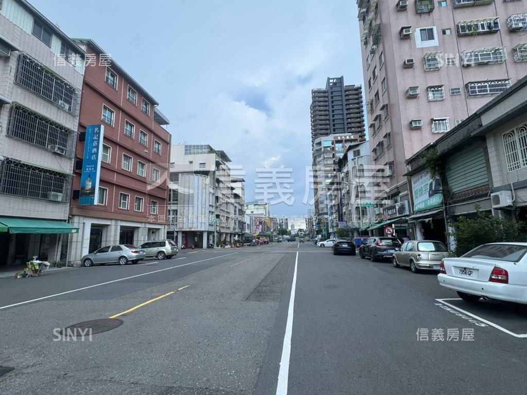 鹽埕興華街整排透天店面房屋室內格局與周邊環境