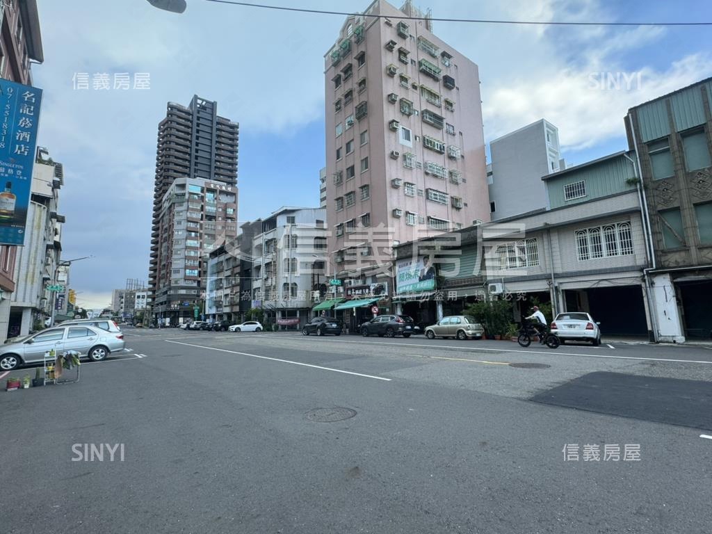 鹽埕興華街整排透天店面房屋室內格局與周邊環境