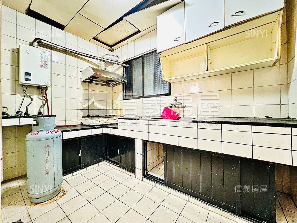 龍華邊間低樓層３房房屋室內格局與周邊環境
