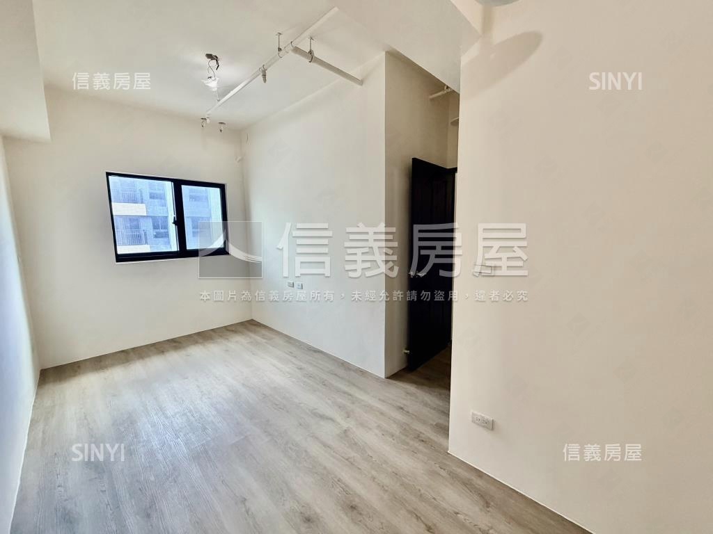 理享城高樓２房２衛附車位房屋室內格局與周邊環境