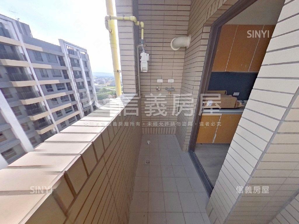 理享城高樓２房２衛附車位房屋室內格局與周邊環境