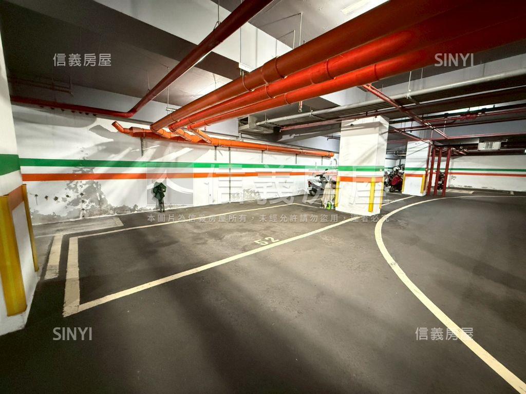 東台北稀有露台戶帶車位房屋室內格局與周邊環境