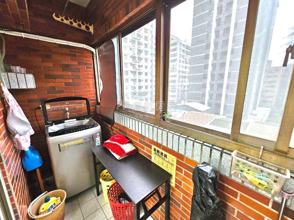 福邸龍門３房車位房屋室內格局與周邊環境