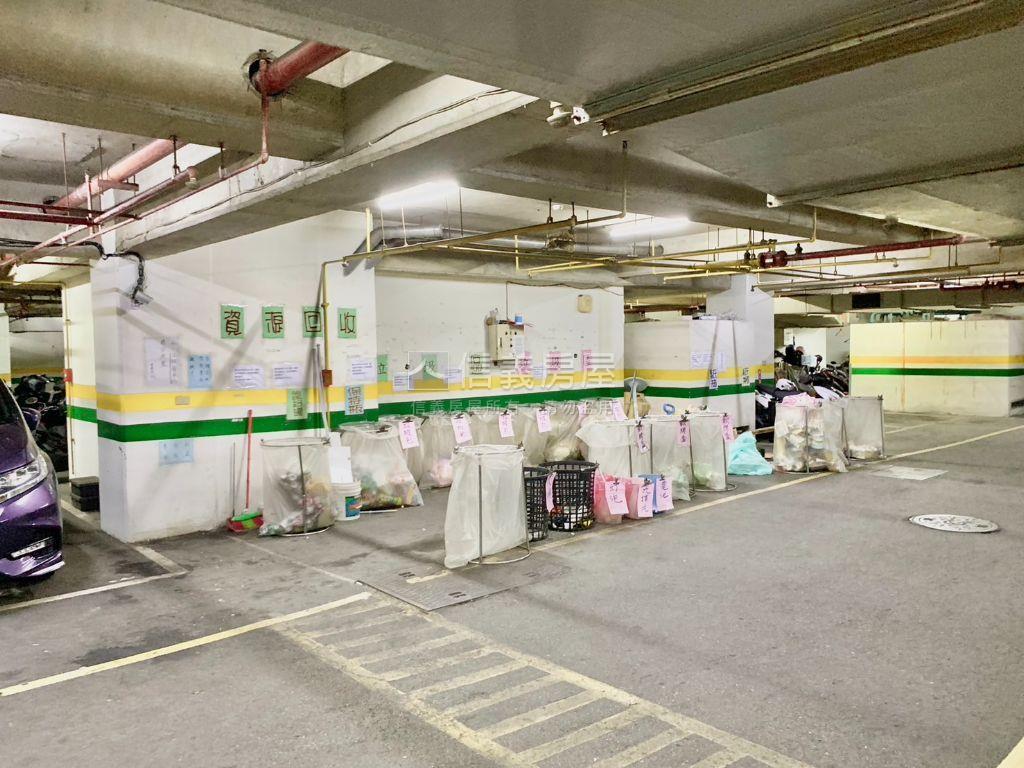 福邸龍門３房車位房屋室內格局與周邊環境