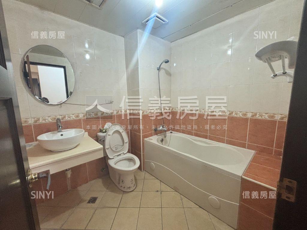 凡爾賽低樓大空間三面採光房屋室內格局與周邊環境