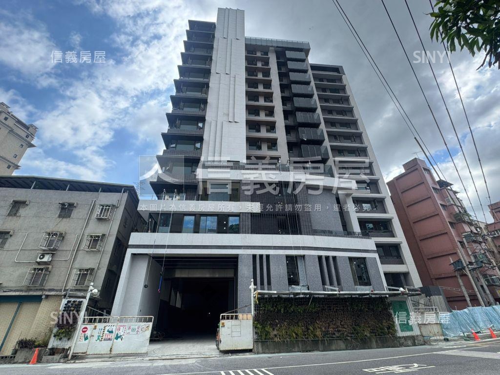 捷運高樓電梯２房釋出房屋室內格局與周邊環境