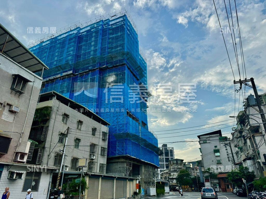 捷運高樓電梯２房釋出房屋室內格局與周邊環境