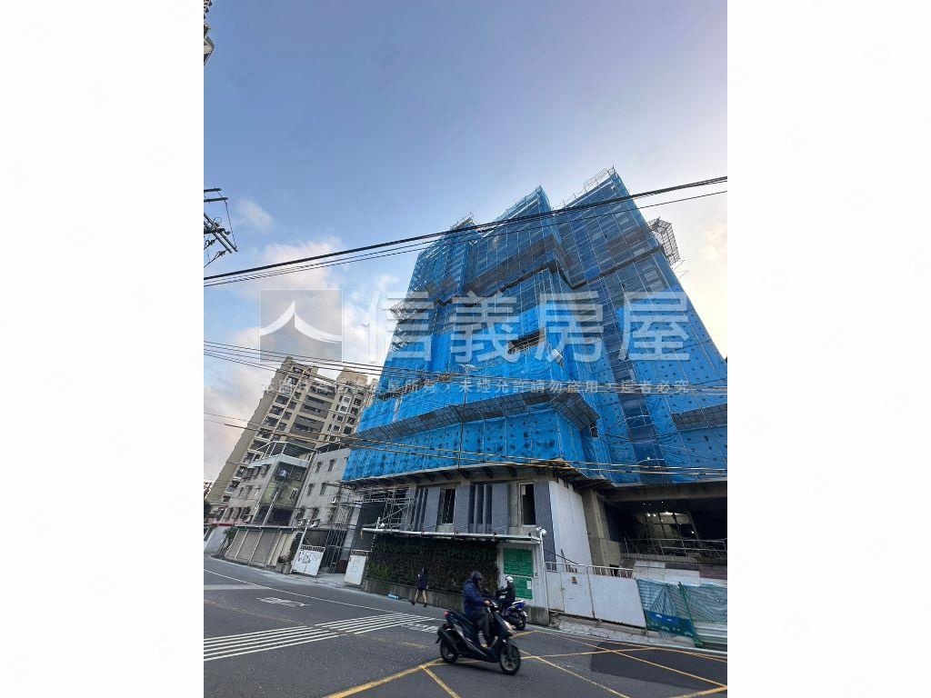 捷運高樓電梯２房釋出房屋室內格局與周邊環境