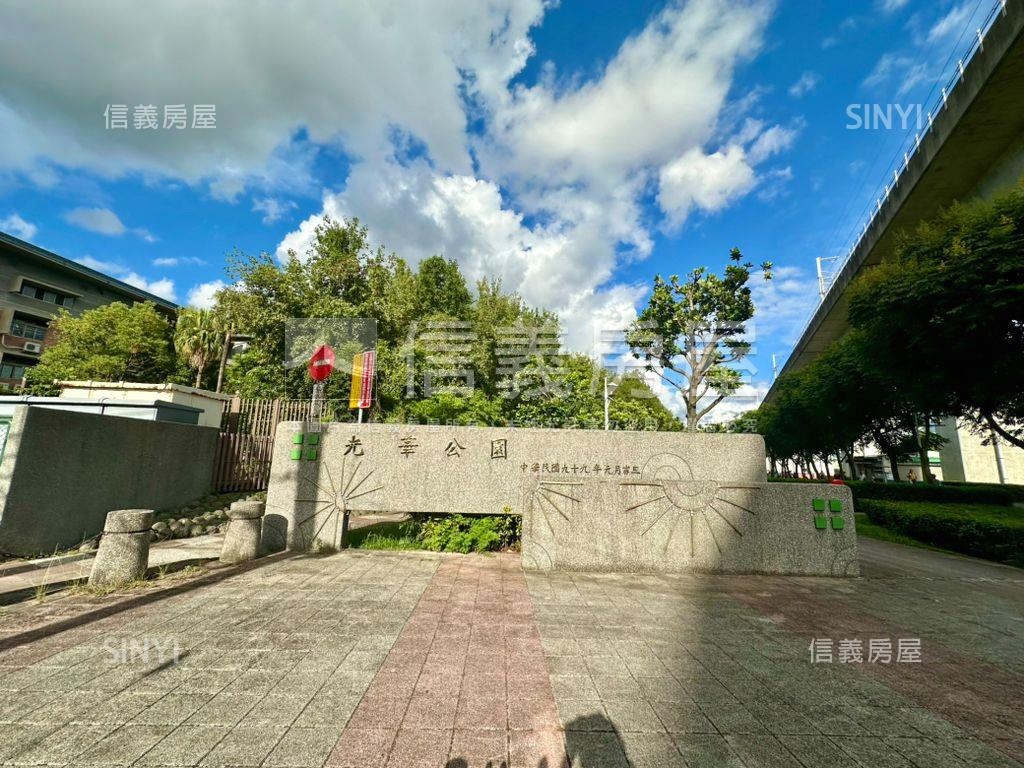 捷運中正路醒目金店面房屋室內格局與周邊環境